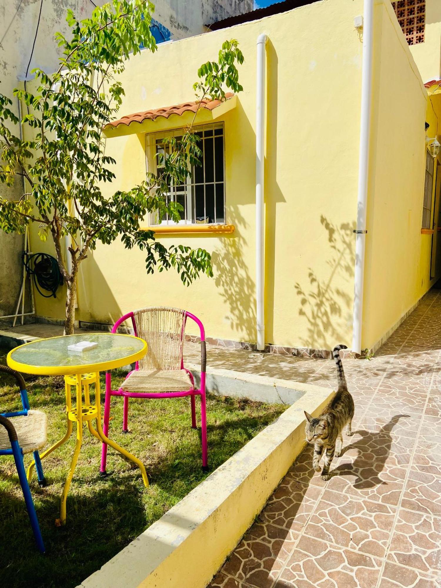 Casa Kini En Homestay *