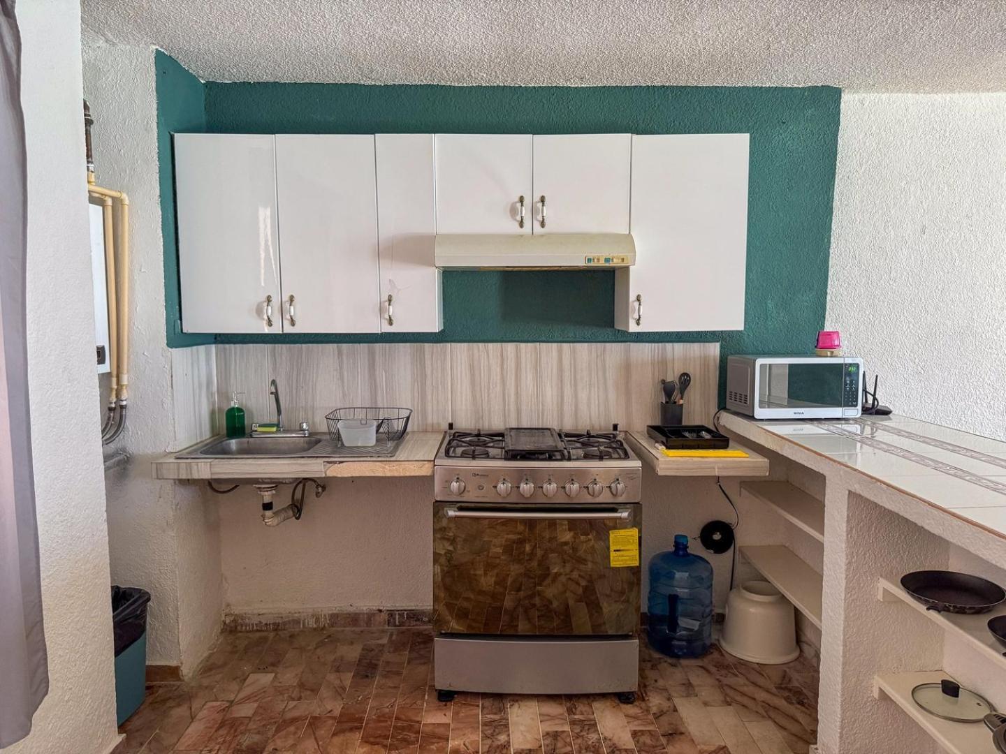 Spacious 2-story, 4 Bedrooms, Ocean View Balcony Apartment Cancun