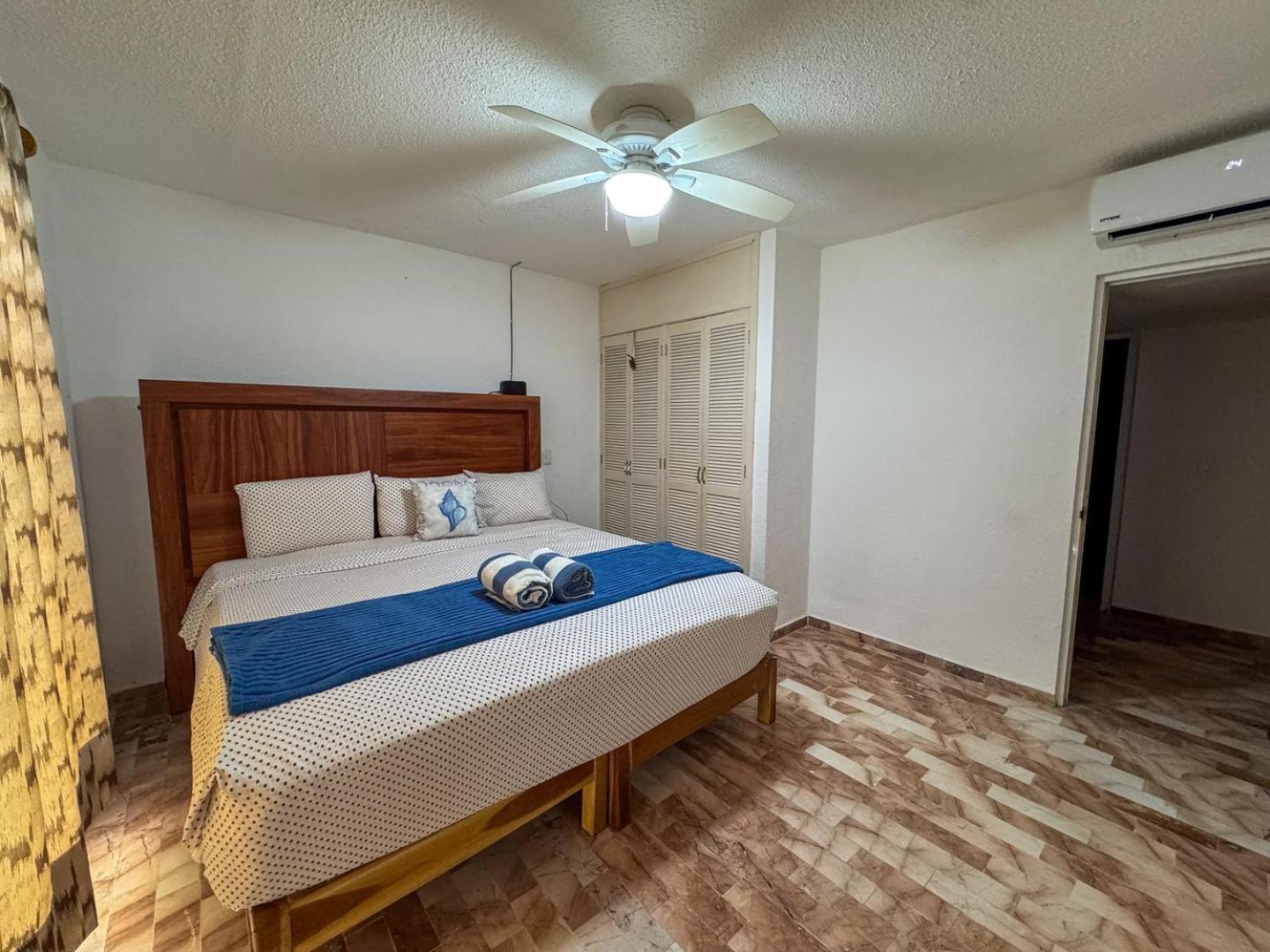 Apartment Spacious 2-story, 4 Bedrooms, Ocean View Balcony *