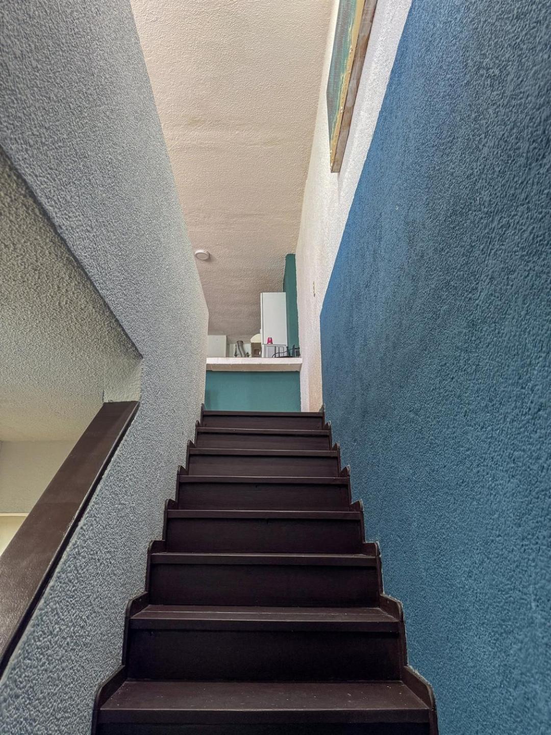 Spacious 2-story, 4 Bedrooms, Ocean View Balcony *