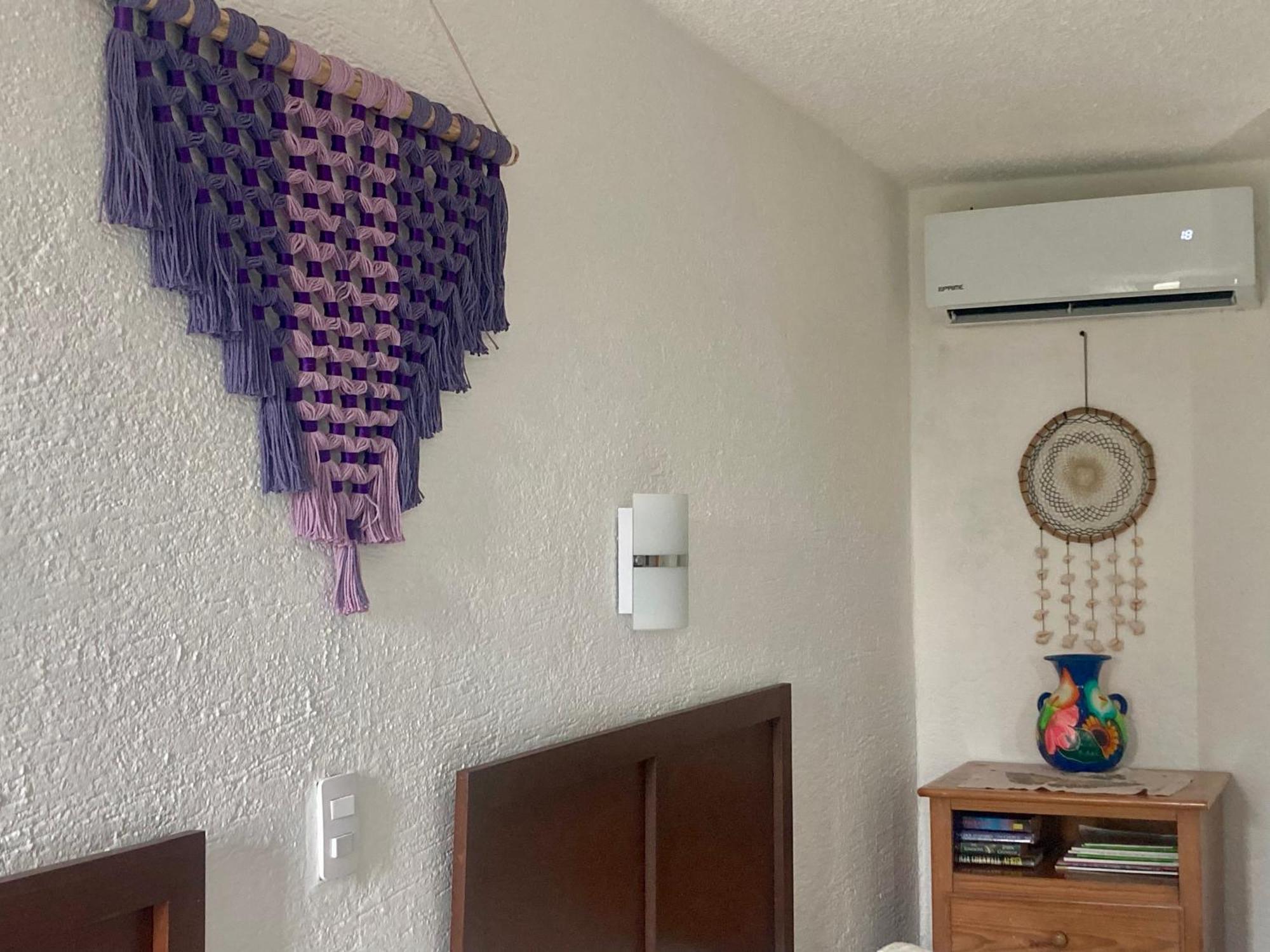 Oceanfront Sunsets Entire Apartment *