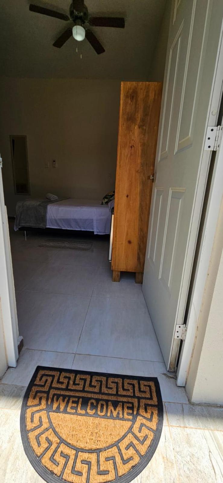 La Casa Del Abuelo Homestay