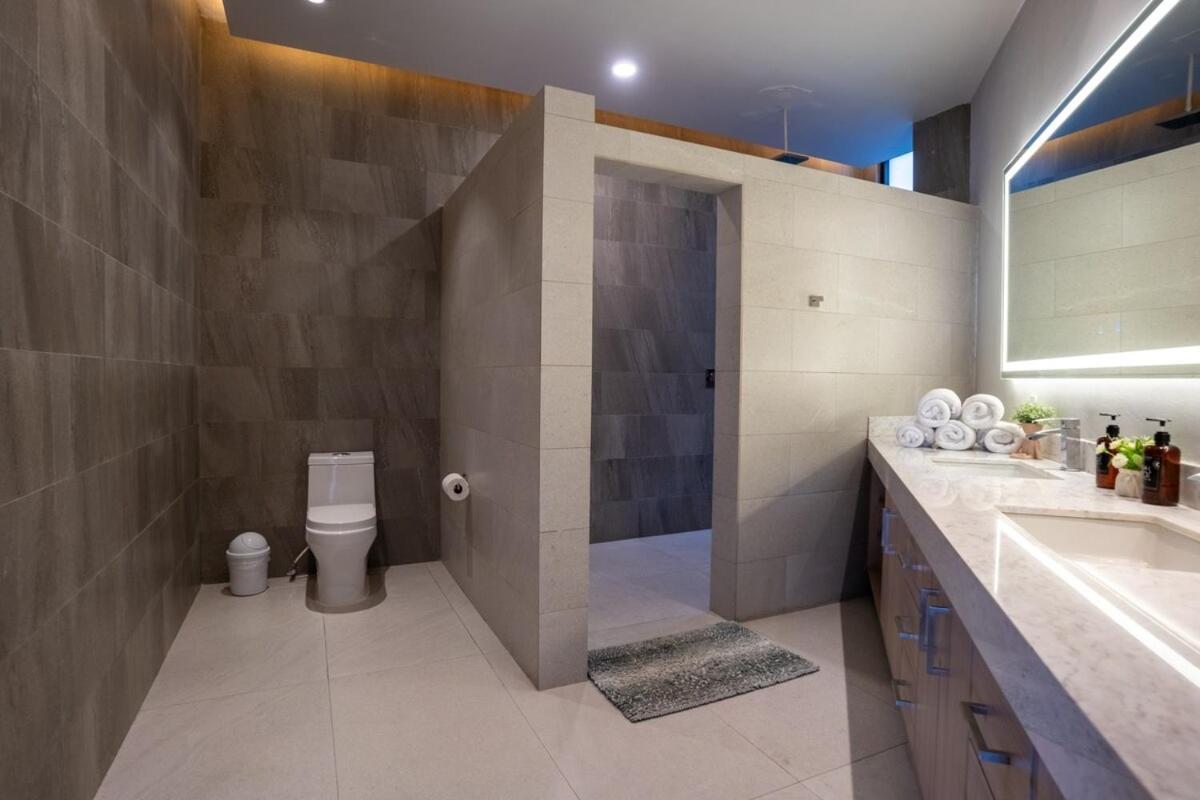 6br Modern Oceanfront With Large Infinity Pool Villa Cancun