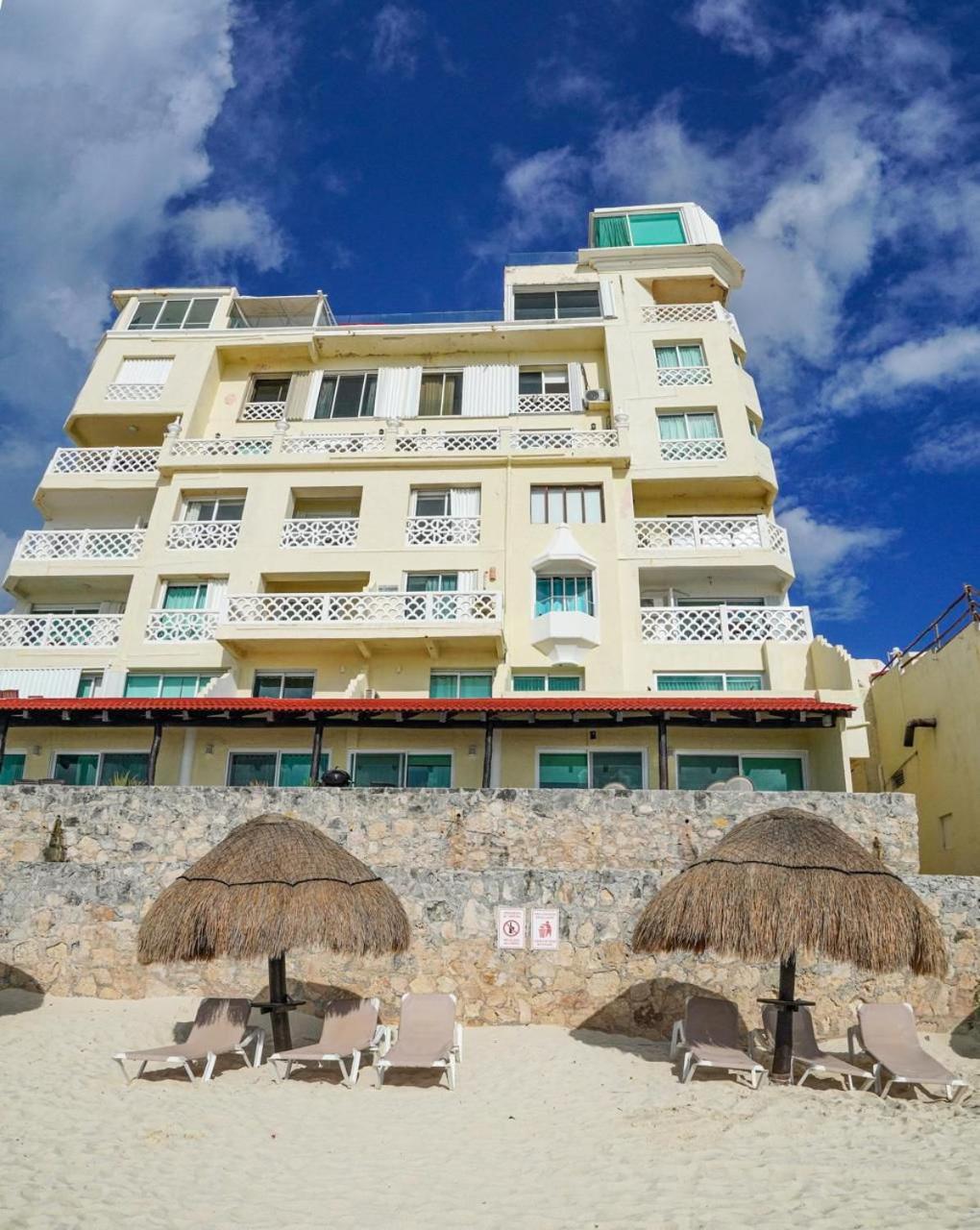 Plaza Estudios Frente Al Mar Aparthotel