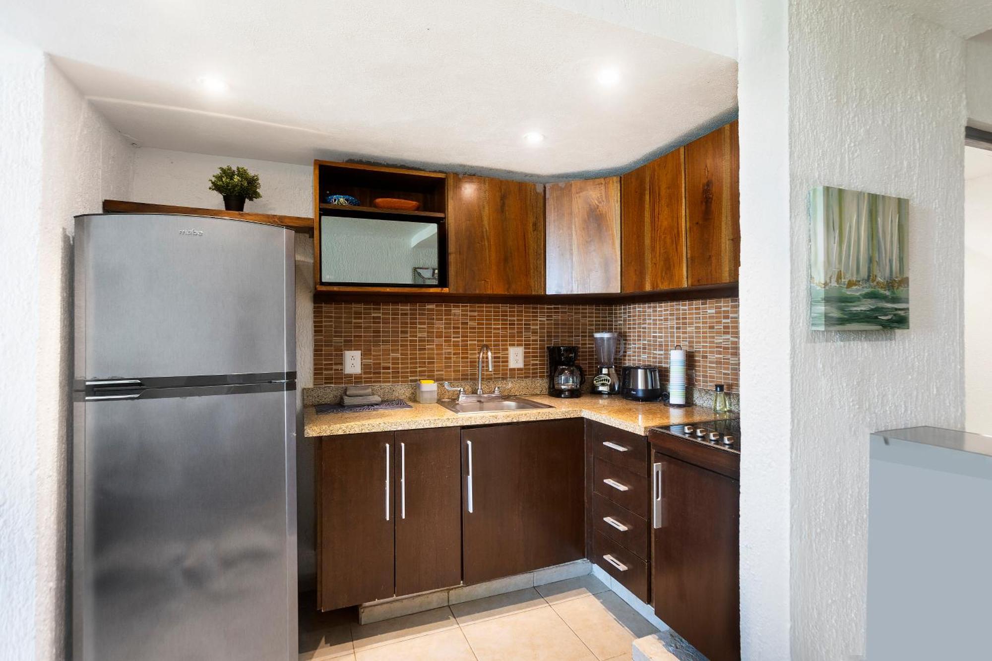 Apartment One Bedroom Garden Level With Partial Ocean View Zone *