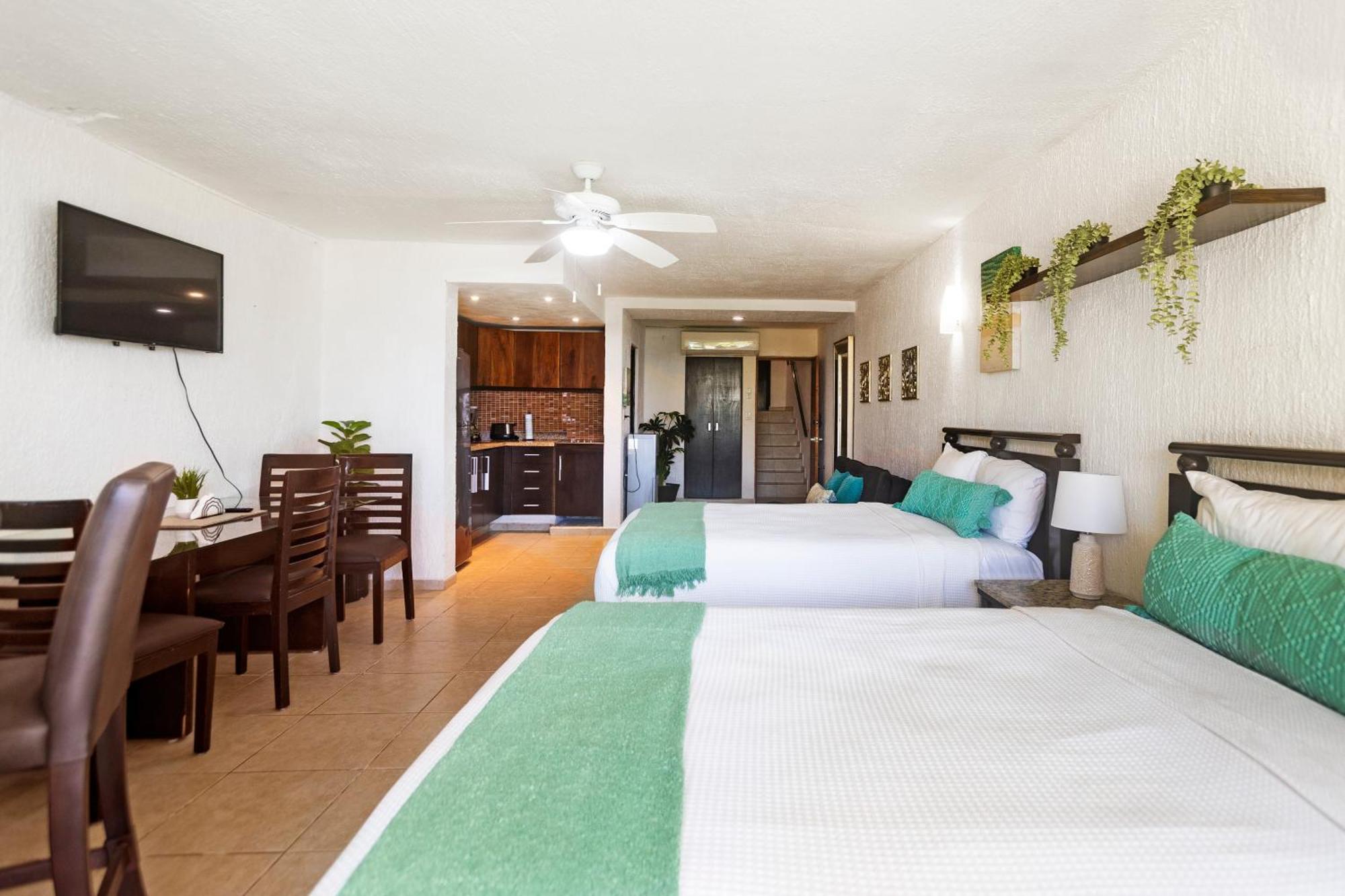 Apartment One Bedroom Garden Level With Partial Ocean View Zone