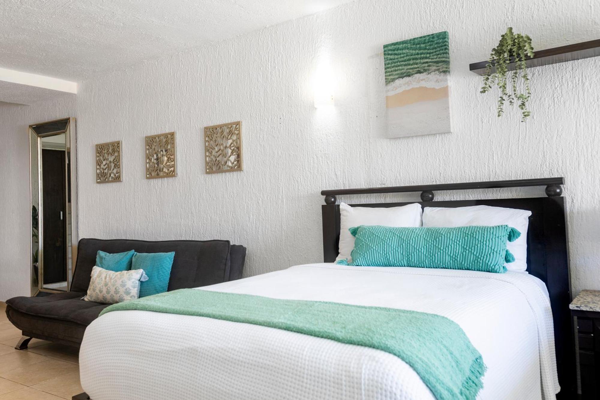 One Bedroom Garden Level With Partial Ocean View Zone Apartment Cancun