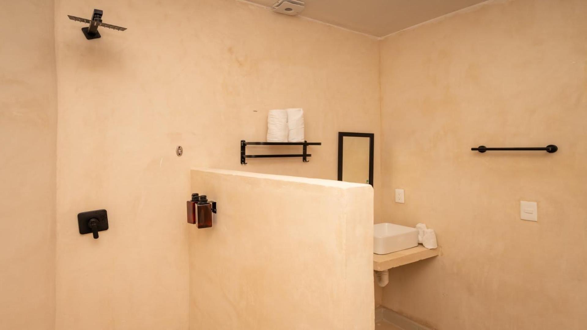Spacious Loft And Large Bath Casa Jurel Apartment *
