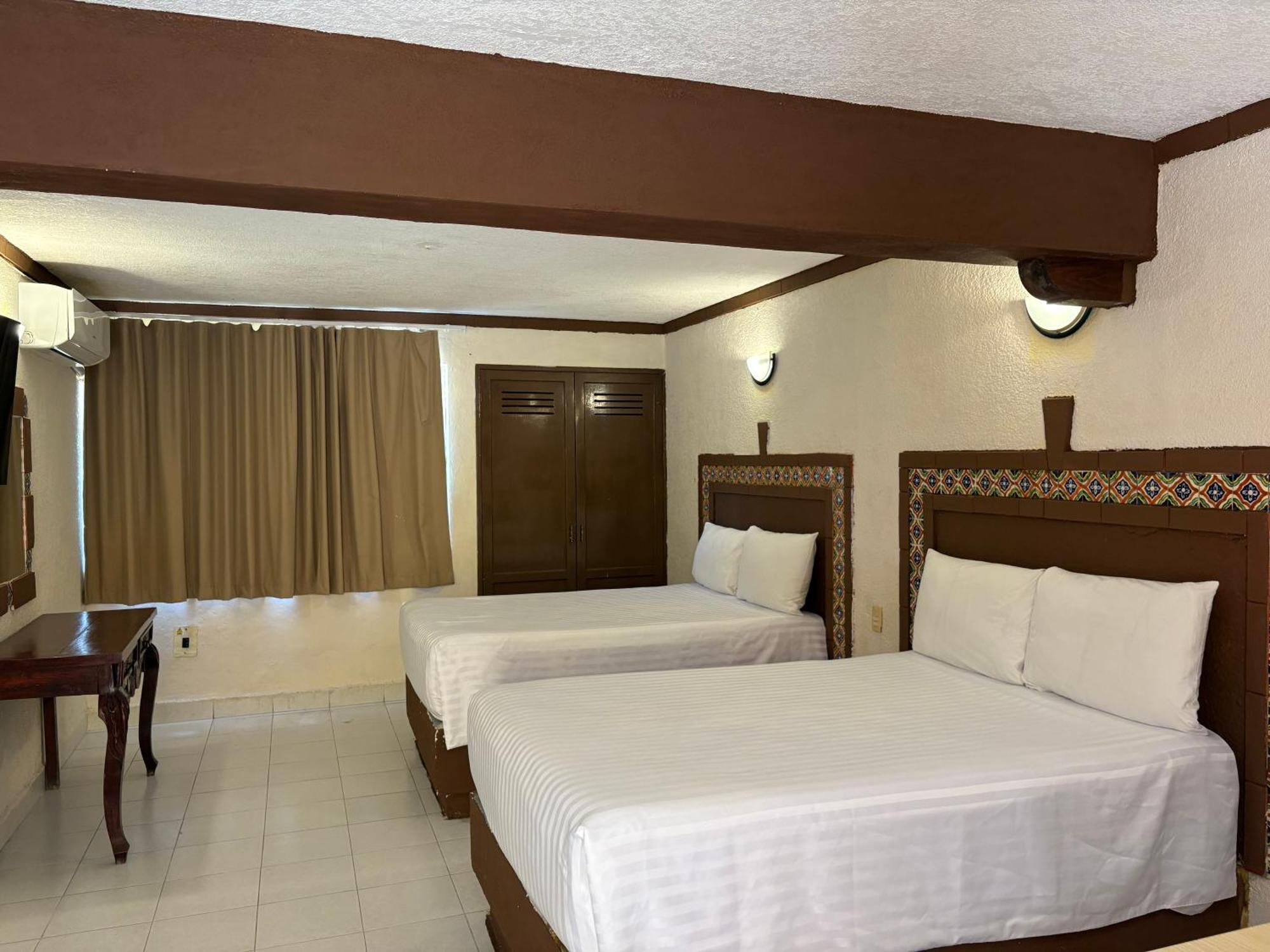 Hotel Center Cancun