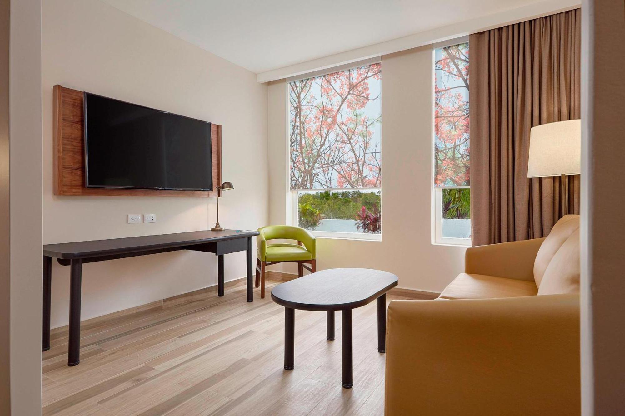 Hotel Fairfield & By Marriott Cancun Airport Alfredo V. Bonfil