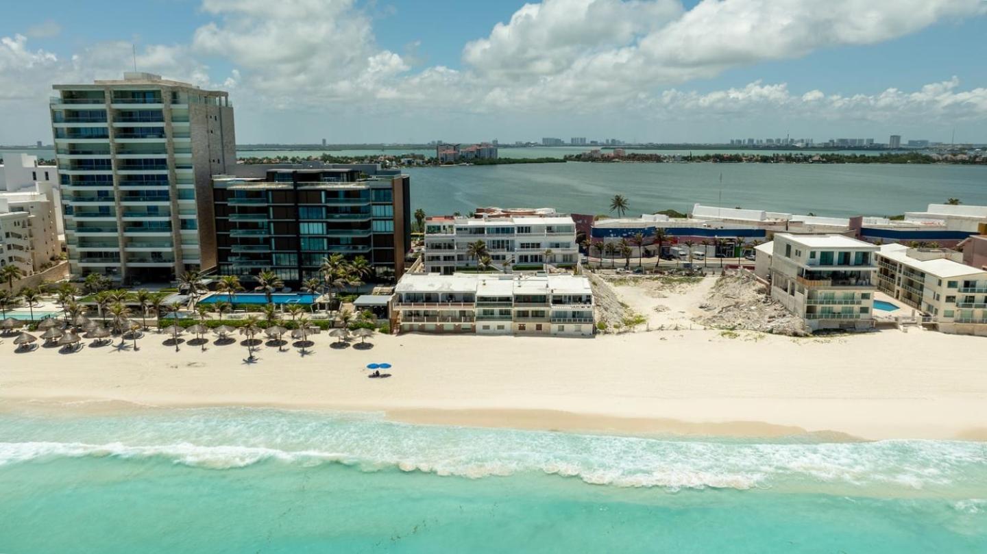 Holiday home Beachfront With Stunning Views And Pool Cancun