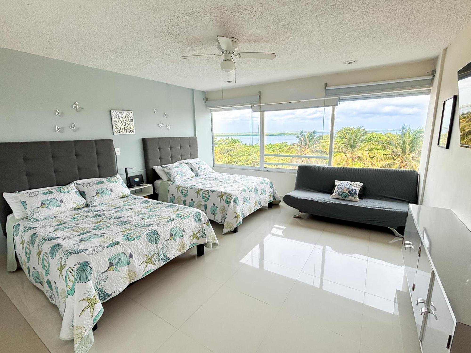 Brisas Shores 209 Beachfront With Terrace, Zone, 1 Bedroom Apartamento Cancún