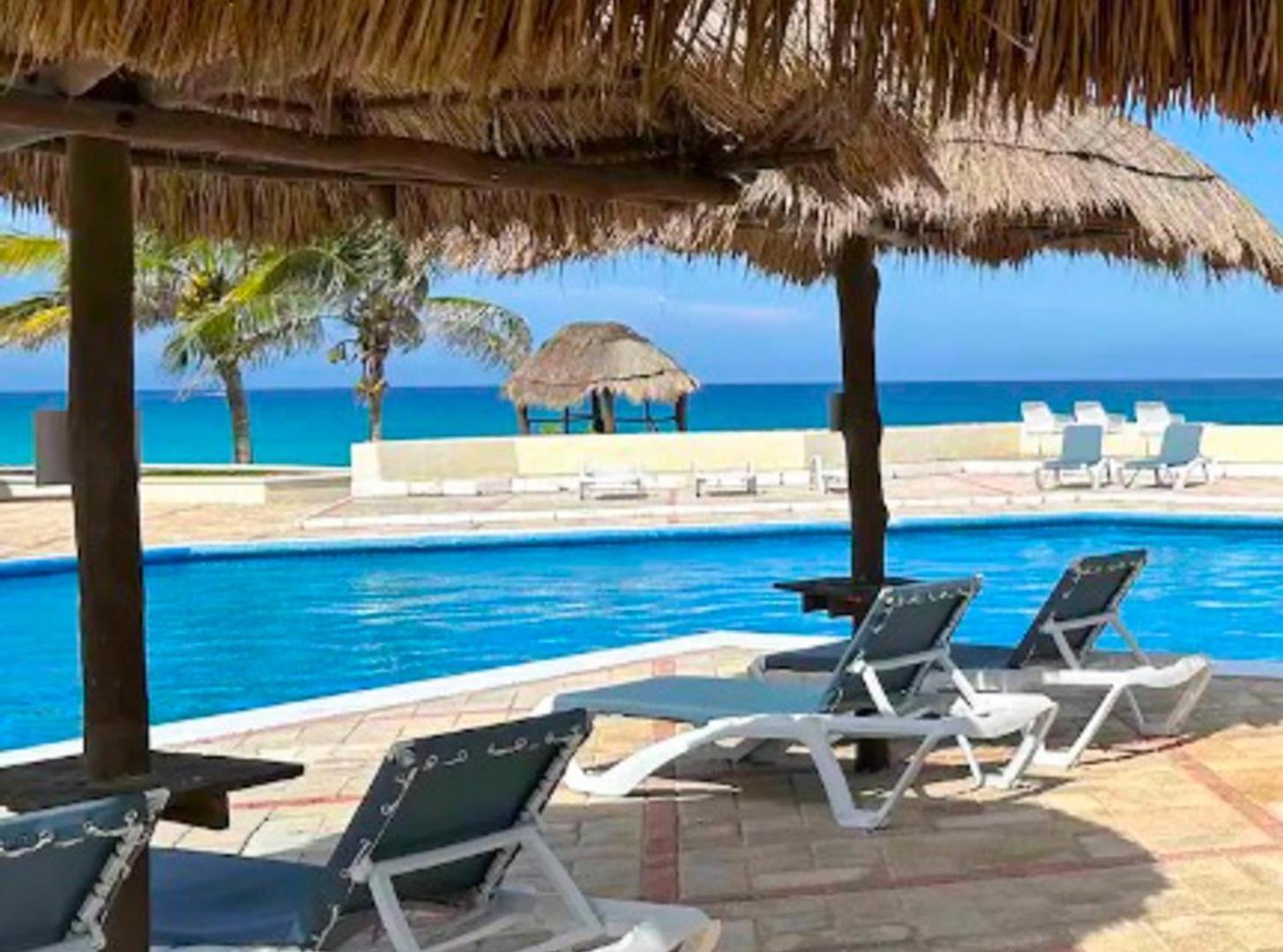 C/view, & Pool Access Apartment Cancun