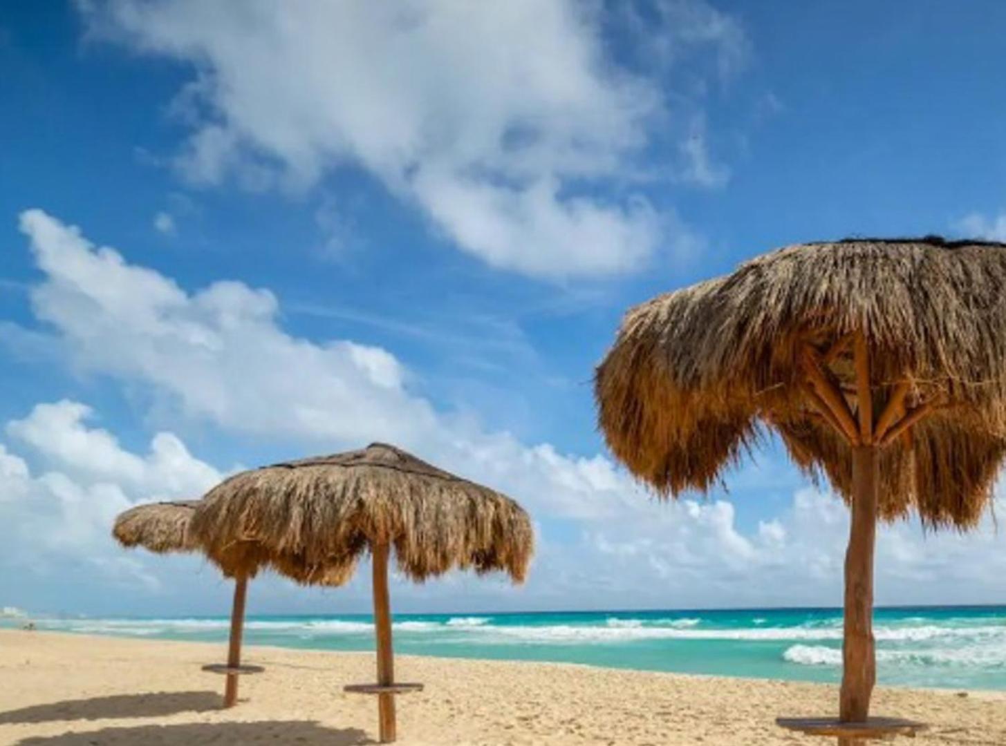 C/view, & Pool Access Cancun