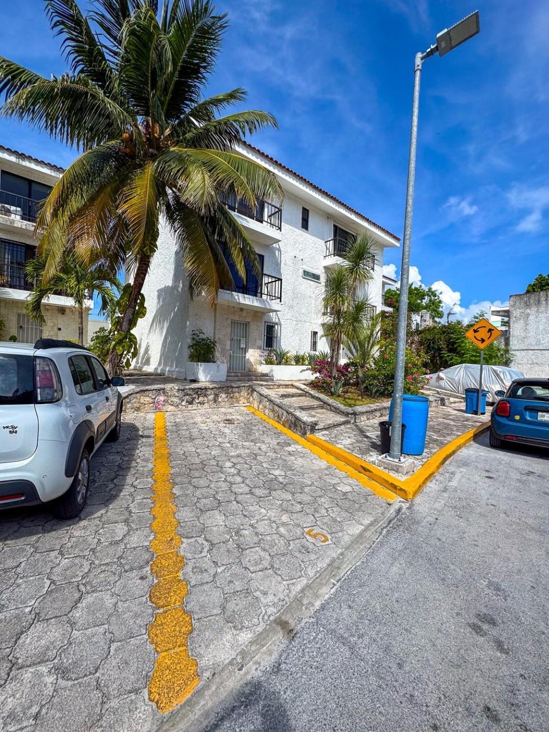 2-story W/pool Access, Balcony & Terrace *