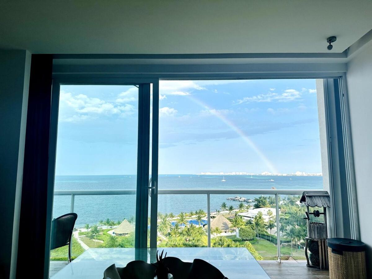 Punta Me Luxury Front & Ocean View Apartment *