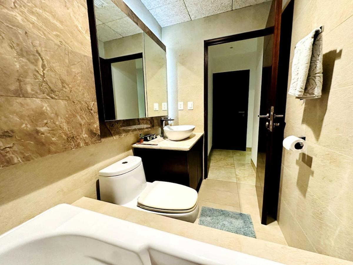 Punta Me Luxury Front & Ocean View Apartment