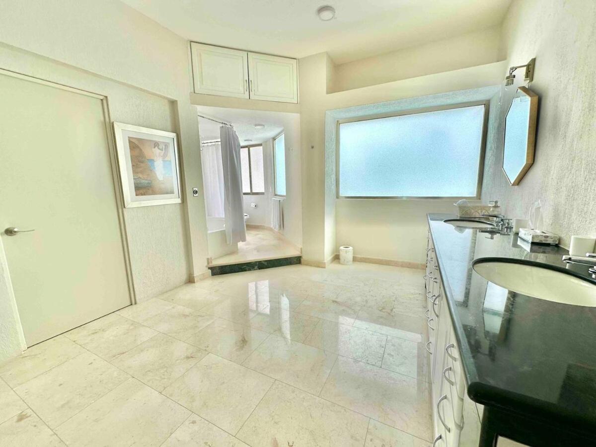 Apartment Ocean View Luxury 5b With Private