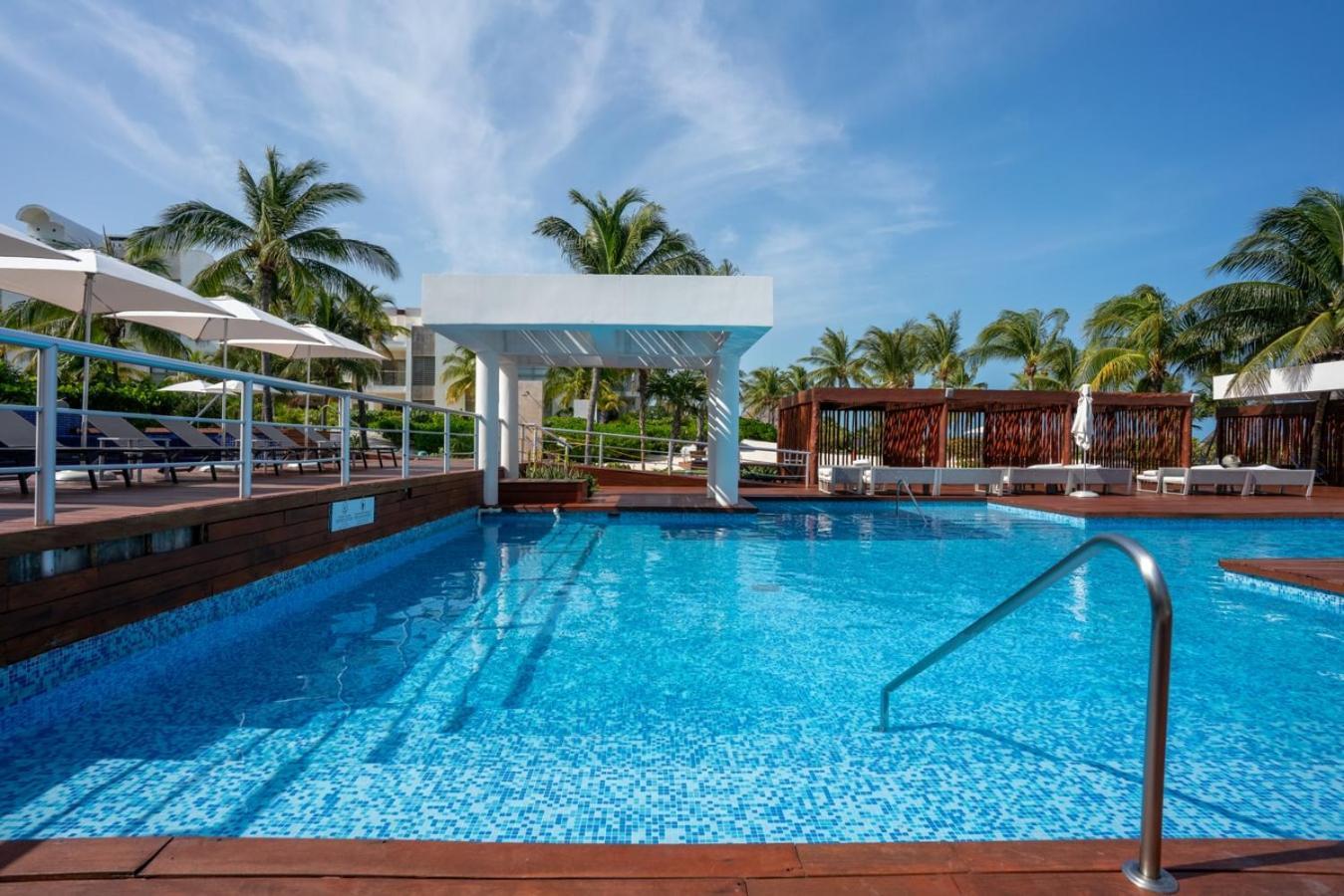 2br & Marina Front W/ Features Apartment *