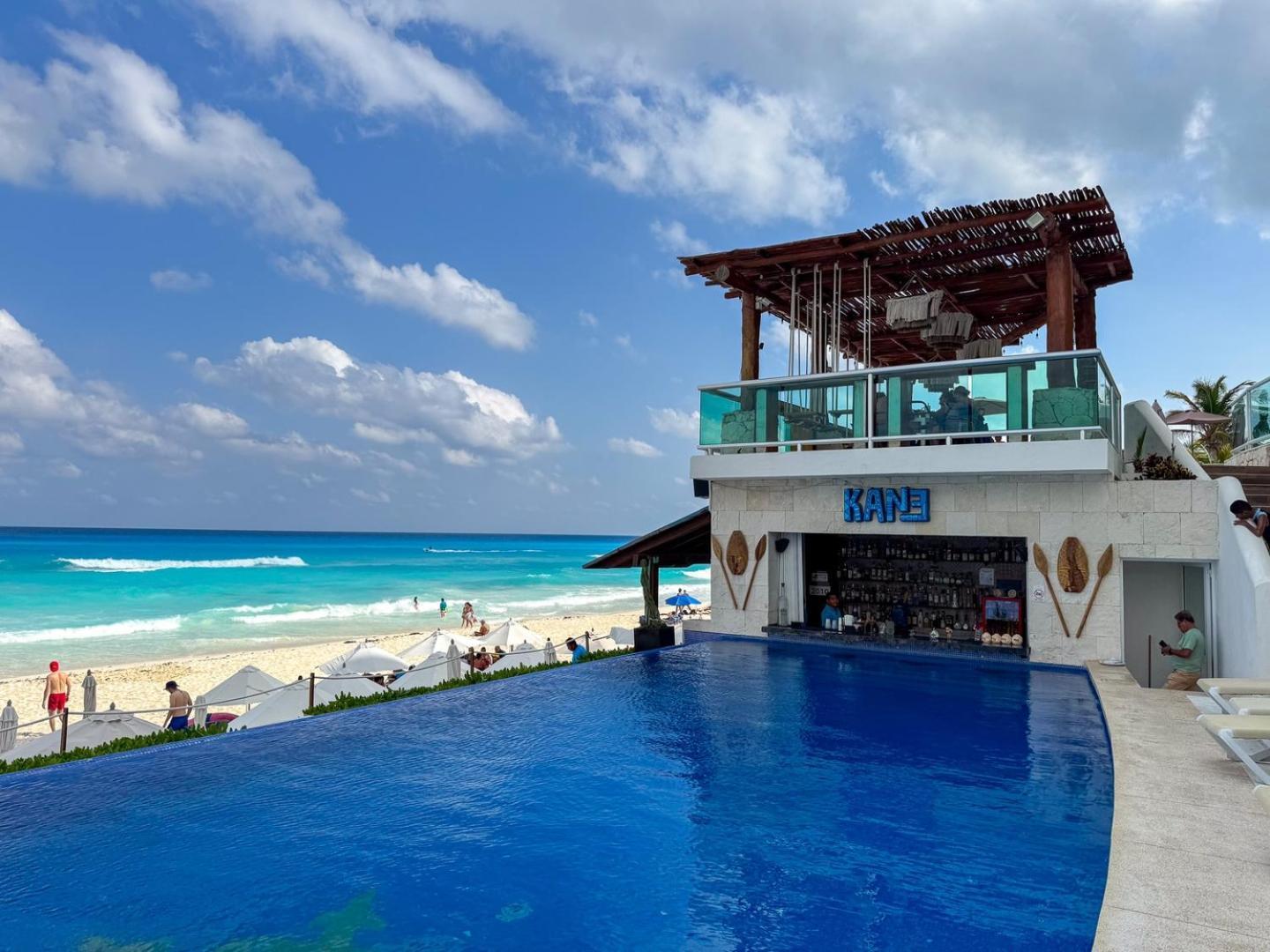 With Balcony, Access & Comfort, Pool *