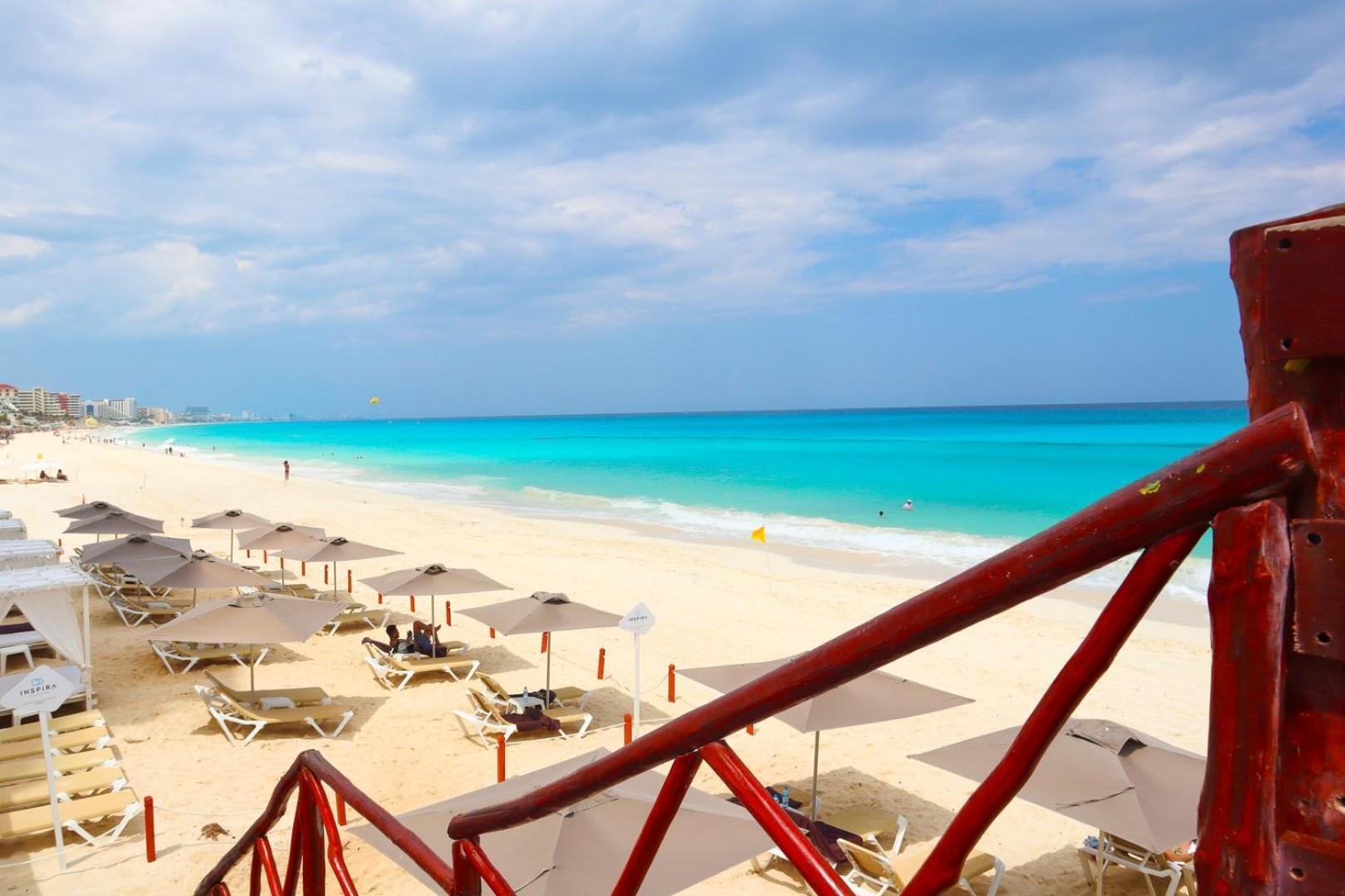 Wake Up & Sleep To Ocean Waves Apartment *