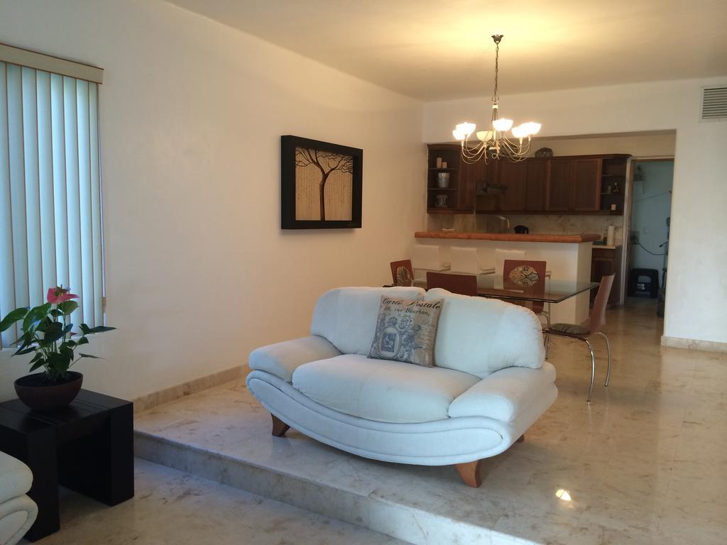 Apartment House - Isla Dorada *