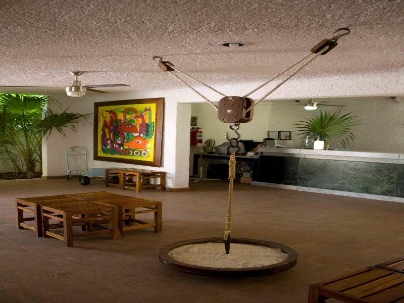 Sotavento & Yacht Club 3* Cancún