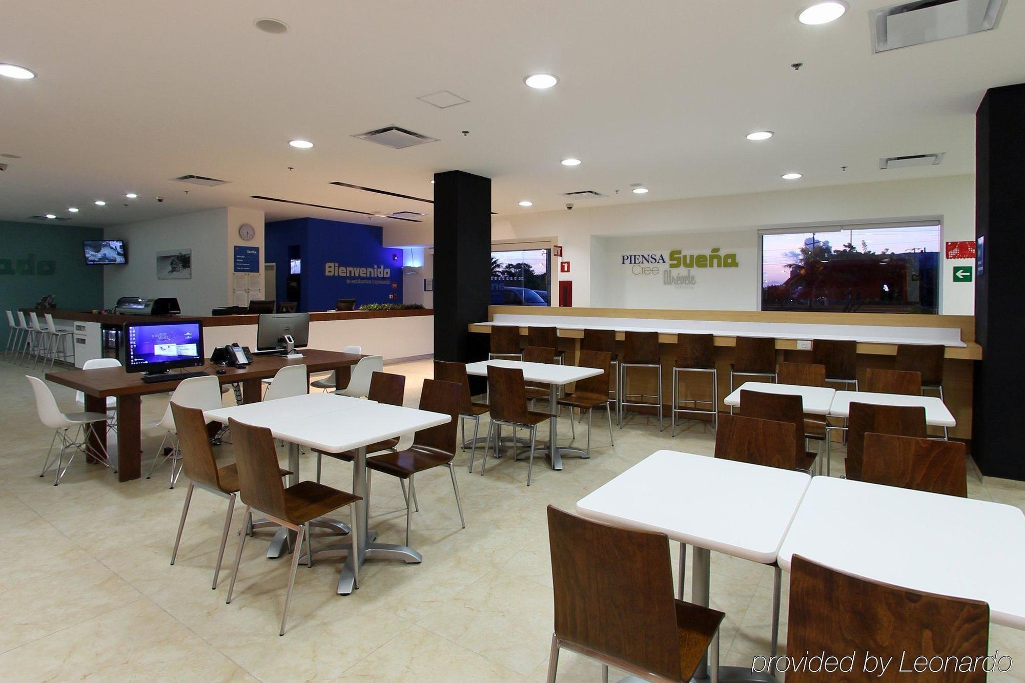 One Centro 3*