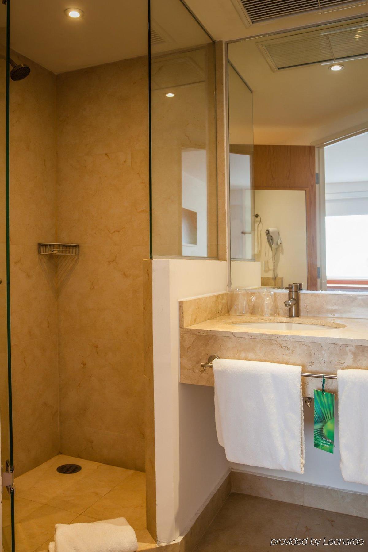One Centro 3* Cancun