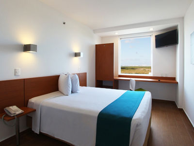 One Centro 3*