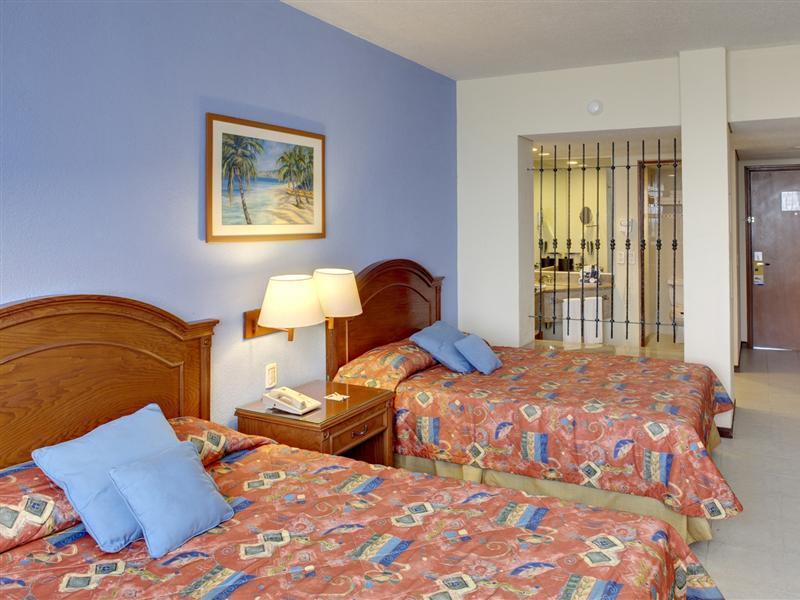 Occidental Tucancun 4*