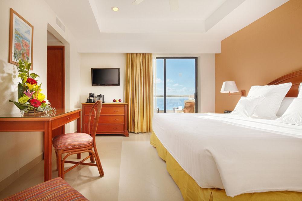 Resort Occidental Tucancun