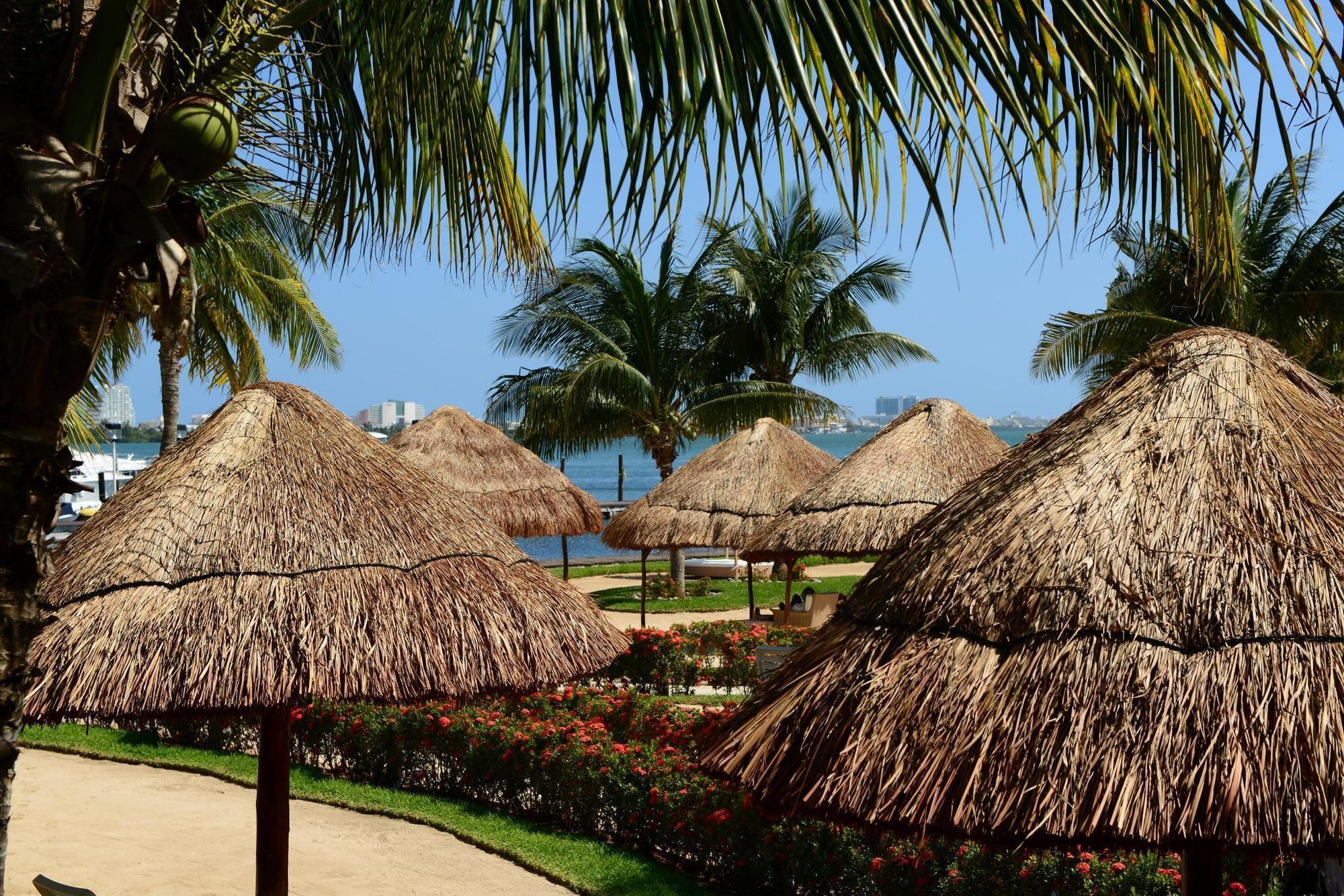 Resort Sunset Marina & Yacht Club Cancun