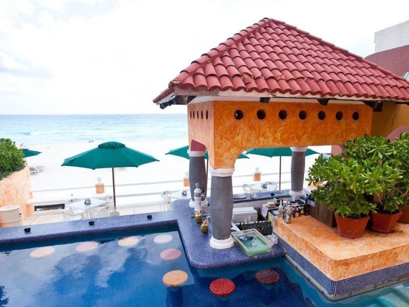 Hotel Avalon Baccara Cancun