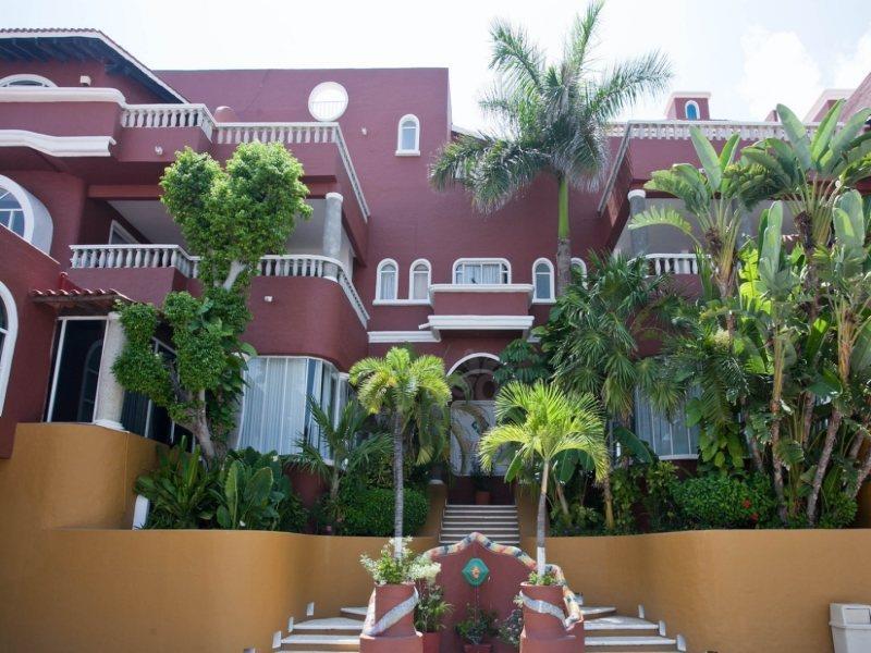 Hotel Avalon Baccara Cancun