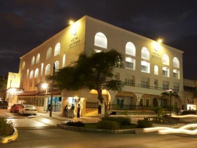 Antillano Hotel Cancun