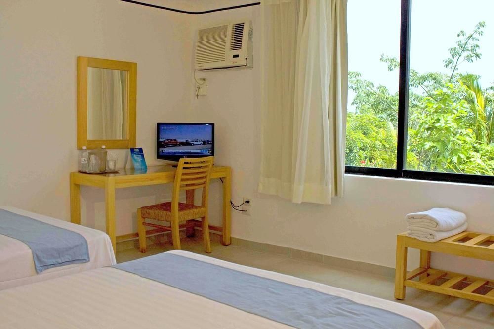 Hotel Sotavento & Yacht Club 3*