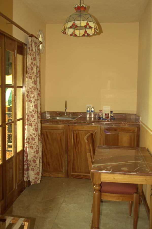 Apartment International *