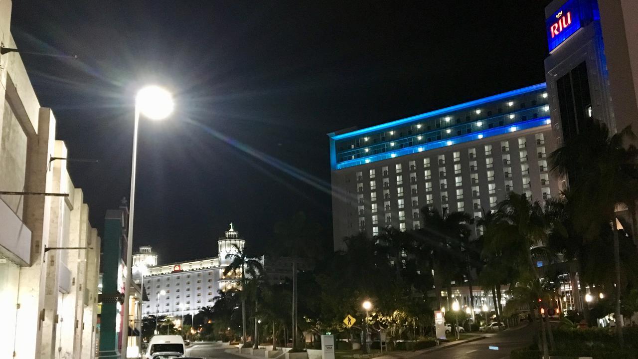 - Zone Cancun