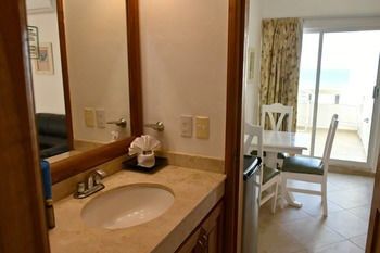 Turquoise Suite With Ocean View