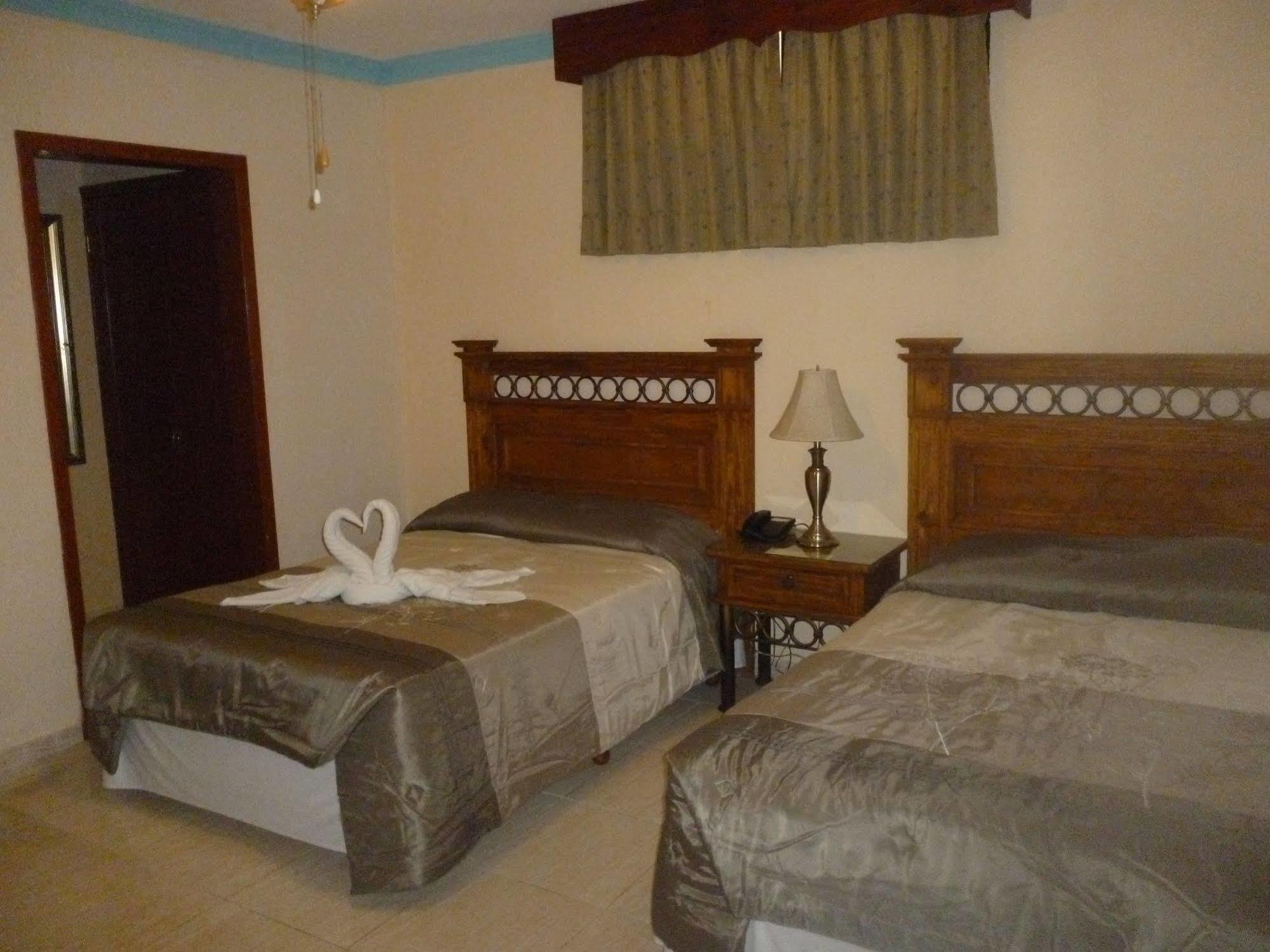 Avenida Hotel Cancun