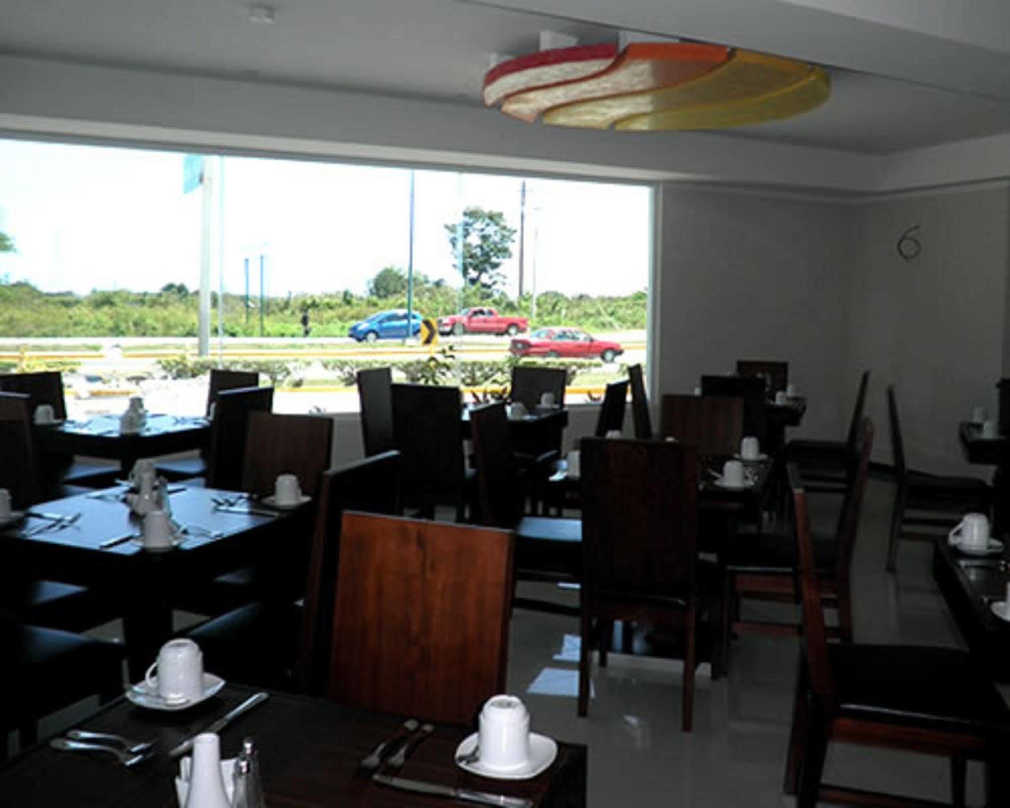 Comfort Aeropuerto Hotel Cancun