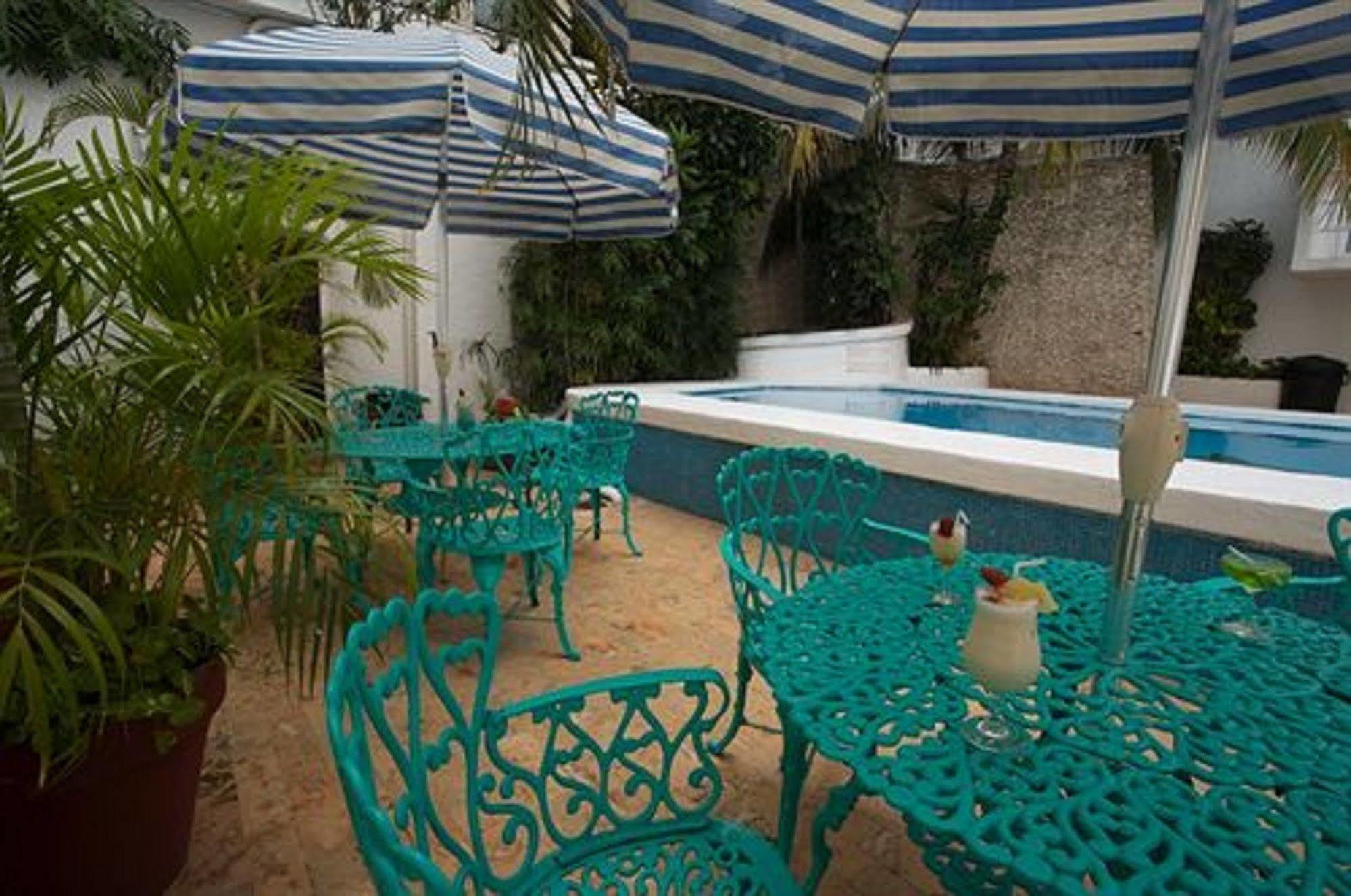 Antillano Cancun
