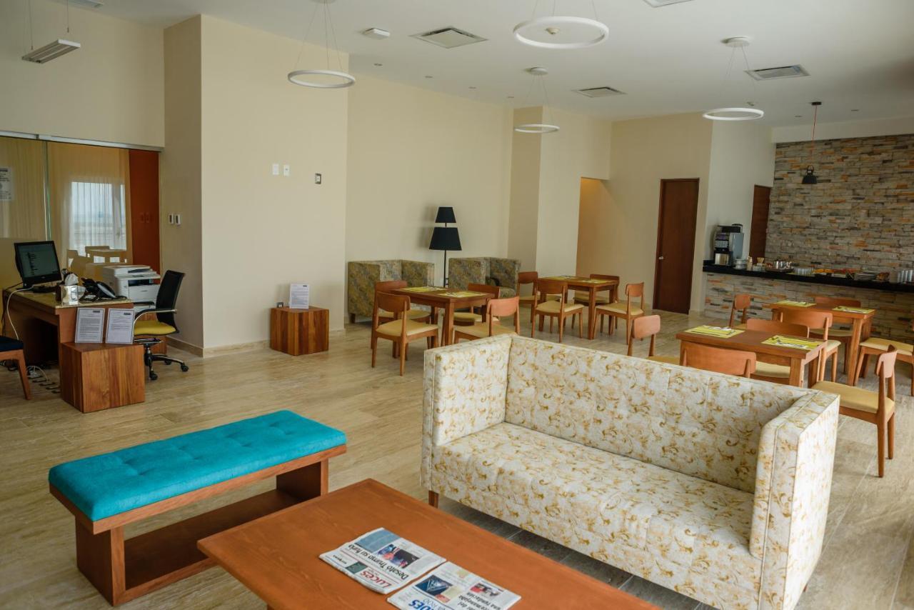 Krystal Urban & Beach Club Hotel Cancun