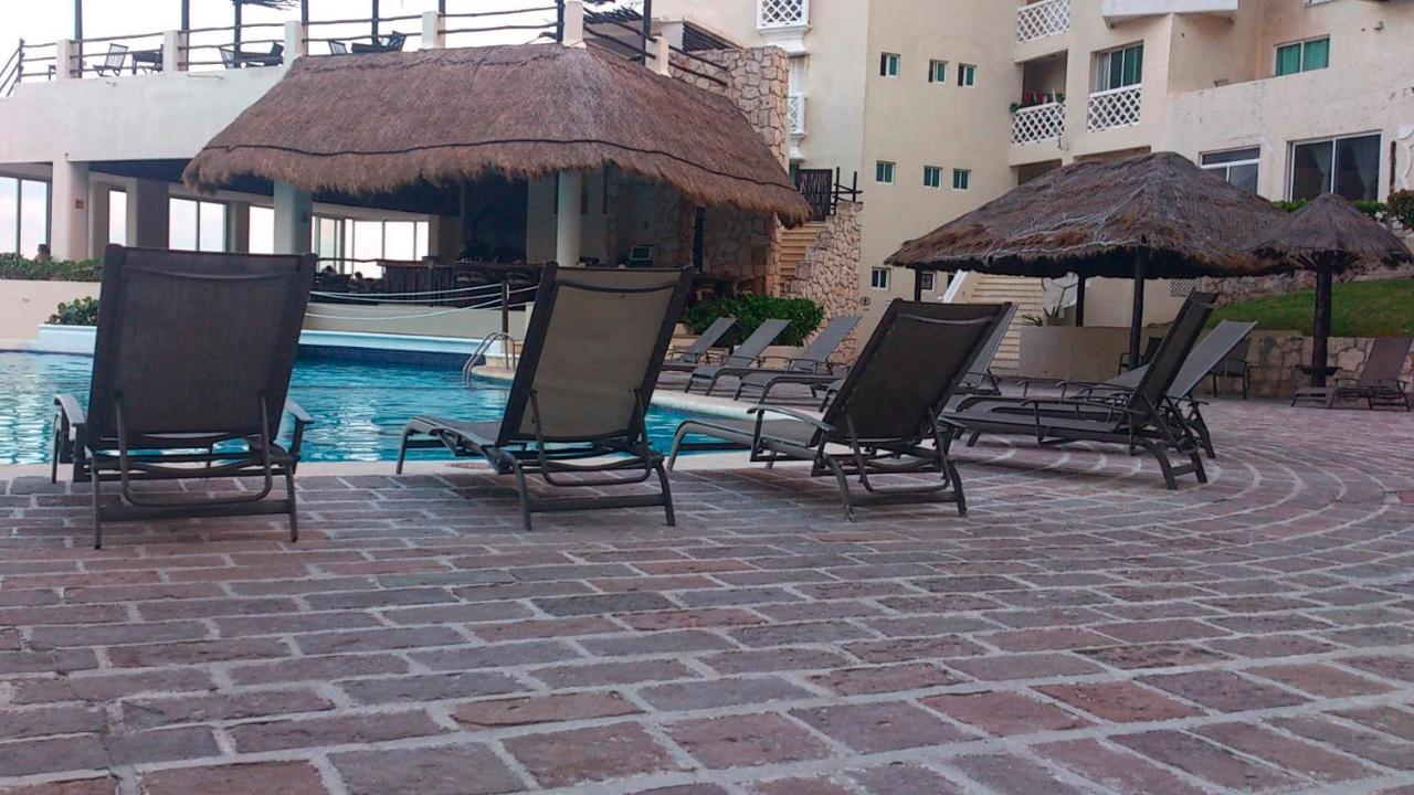 Plaza Apartment *