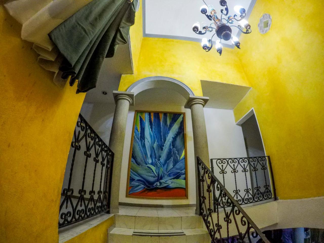 Hostel Agavero *