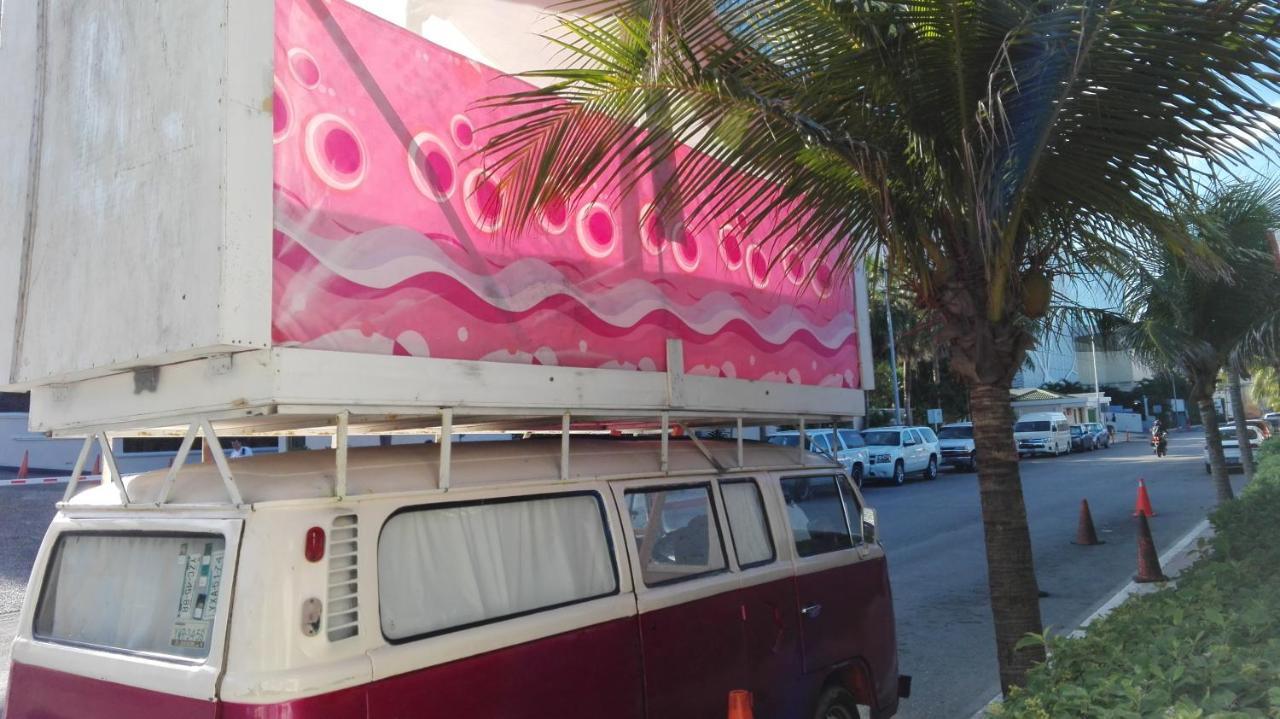 Combi Hard Rock Love hotel *