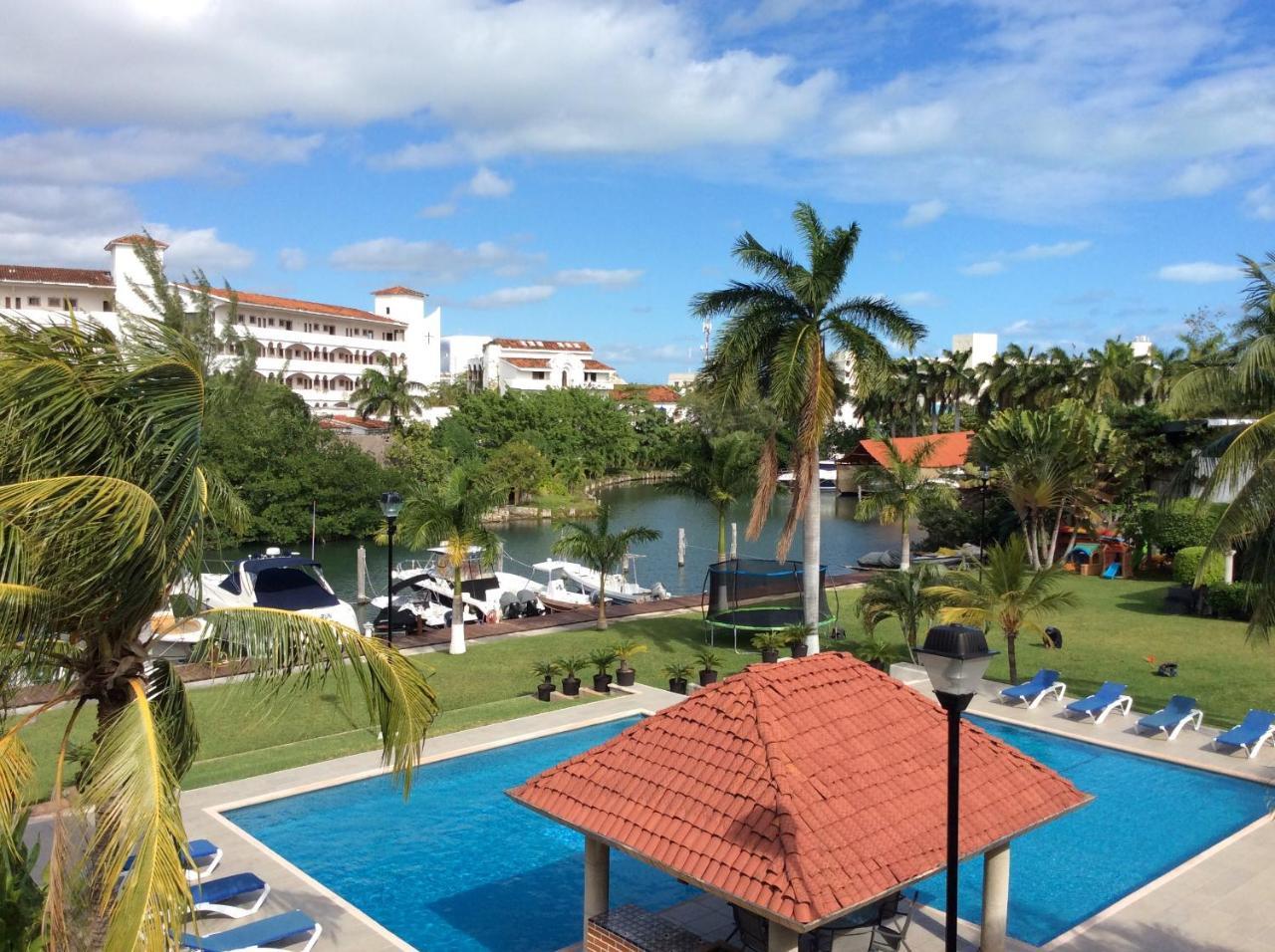 Quinta Laguna Homestay Cancun