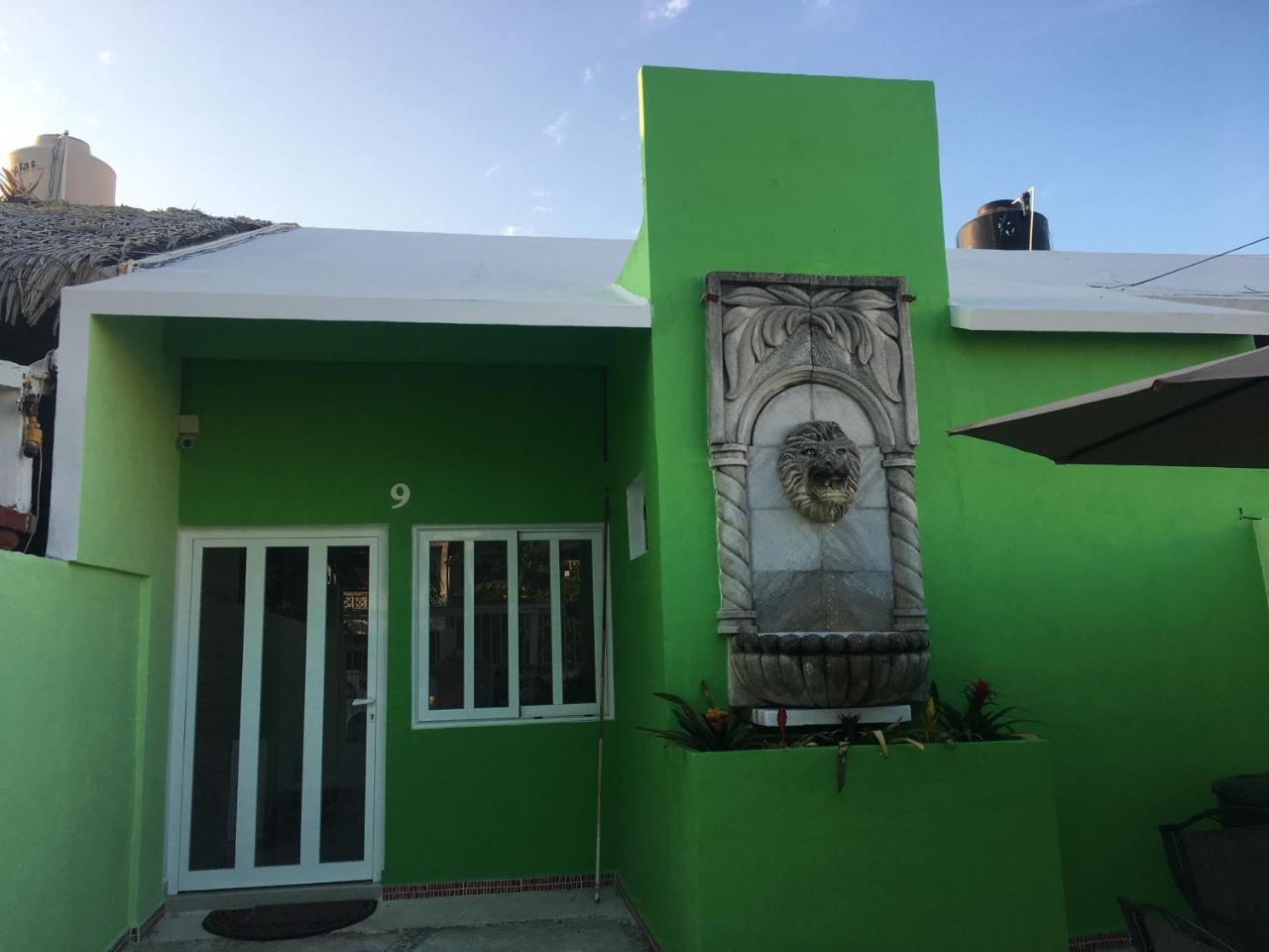 Hotel Leo