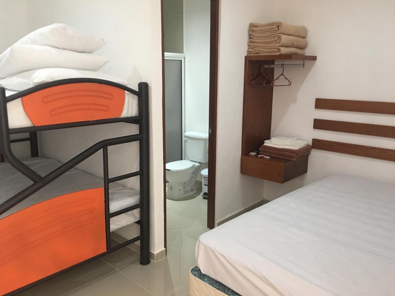 Hotel Leo